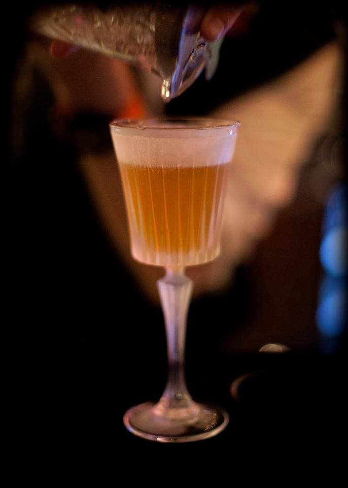 I BAREN med Emil Åreng – Bismarck Cocktail med Brännland Iscider och kvannesirap