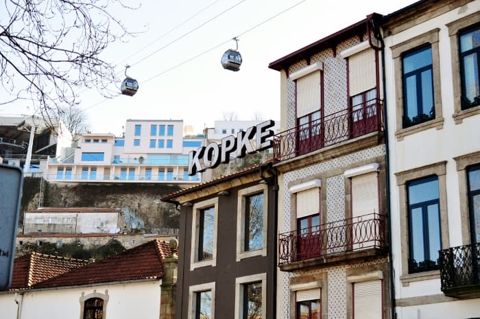 Från port till port