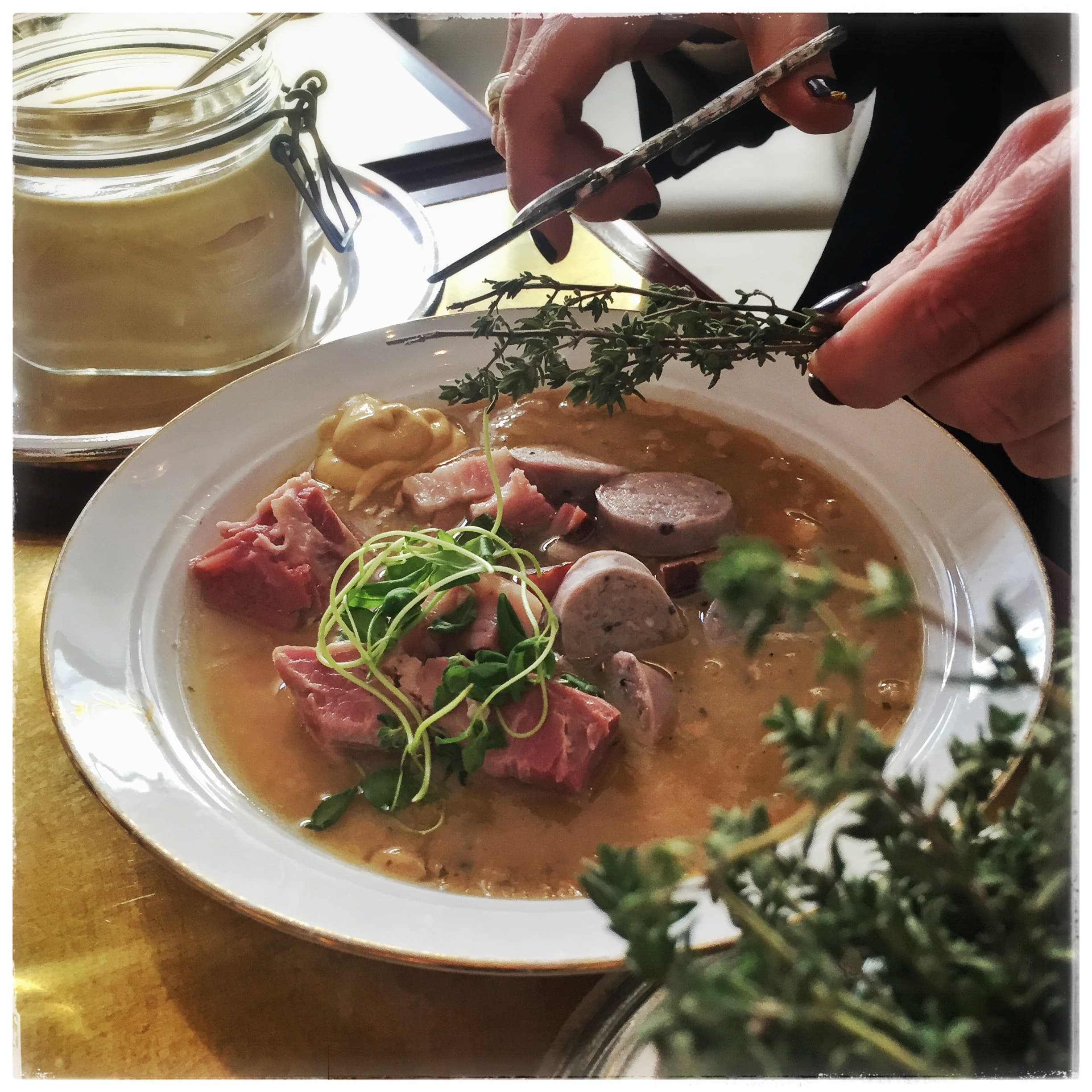 Ärtsoppa med punsch