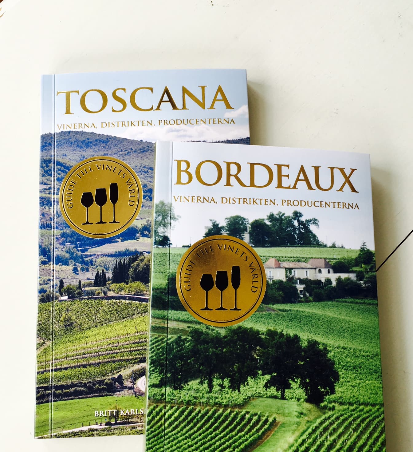 Bordeaux och Toscana – nya vinguider.