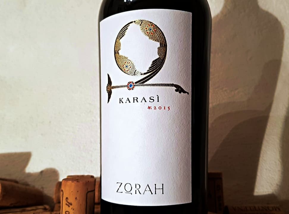 Tre röda viner direkt från bolagshyllan